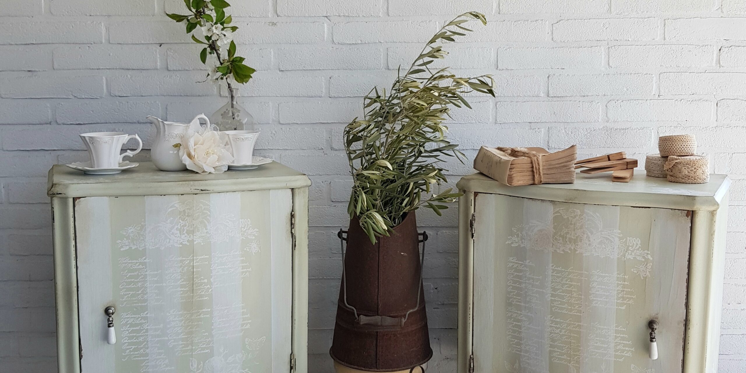 Photo_1617463203725 comodini stile shabby chic vintage