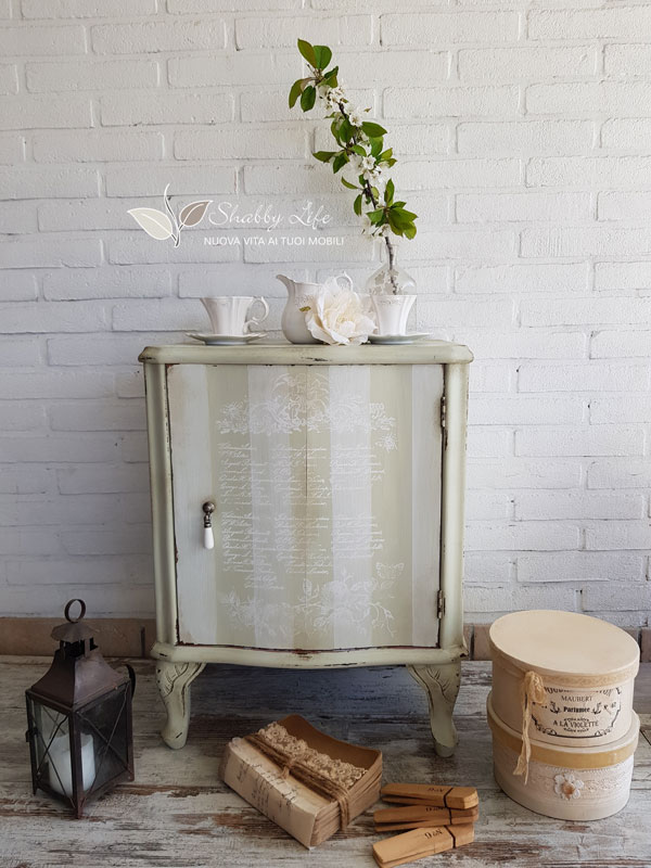restyling comodino shabby chic