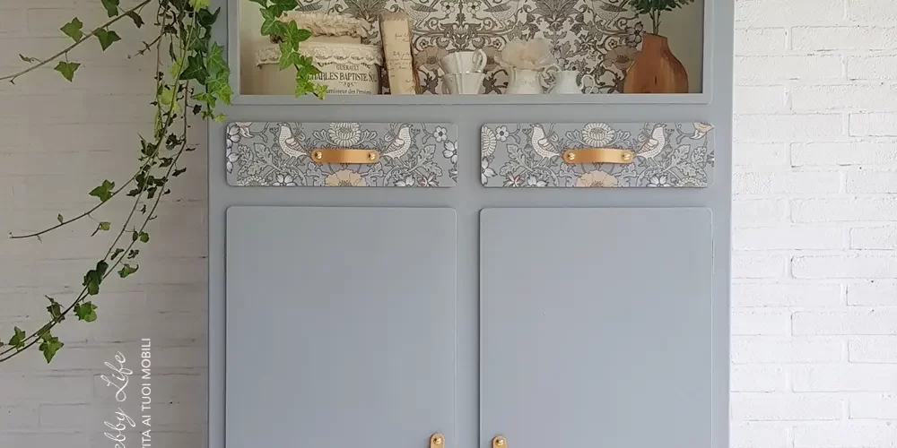 restyling credenza anni settanta